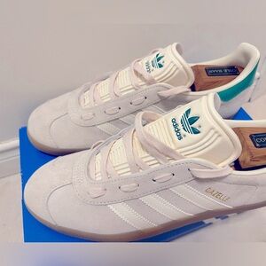 Adidas Originals - Gazelle - Women’s - Size 10